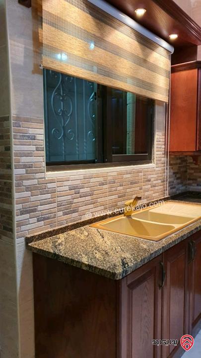 شقة شبه ارضية مساحة 190م داخلي و 200م خارجي فارغة للايجار في عمان - ضاحية النخيل