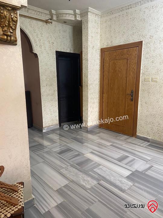 شقة طابق ثاني مساحة 200م للبيع في عمان - طبربور 