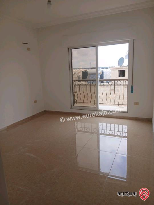 شقة طابق ثالث مساحة 110م للبيع في عمان - البيادر