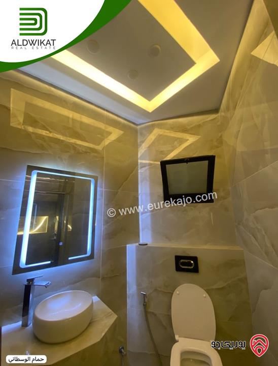 شقة مميزه للبيع في عمان - الجبيهة شبه ارضي اطلالة بانوراما على مطل الجبيهه مساحة البناء 192م ومساحة الترس 25م بلكونه 30م