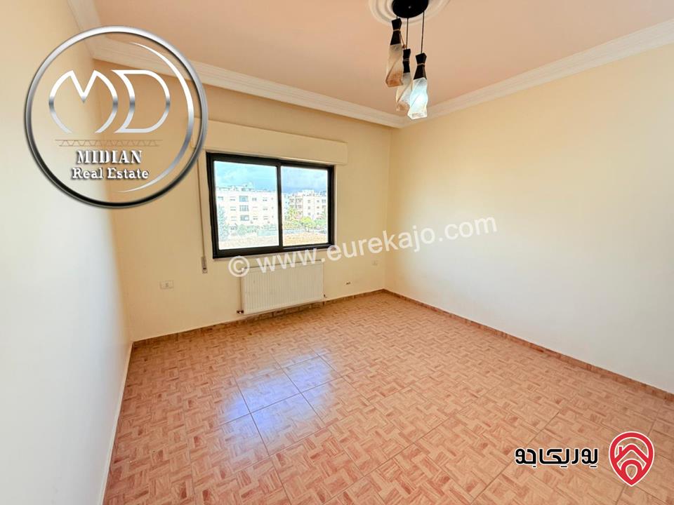 شقة فارغة للايجار في عمان - خلدا مقابل المعارف مساحة 230م 4 نوم طابق ثاني تشطيبات سوبر ديلوكس بسعر مميز