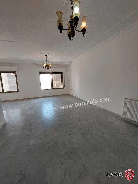 شقة طابق ثالث مساحة 175م للبيع في عمان - ضاحية الرشيد