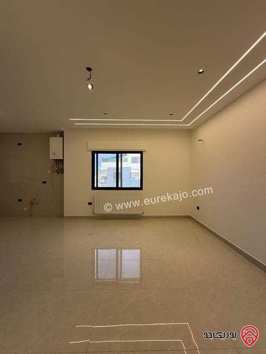 شقة طابق ارضي مساحة 130م مع ترس 50م للبيع في عمان - ربوة عبدون 