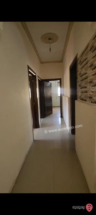 شقة طابق ثالث مساحة 127م للبيع في عمان - الجبيهة