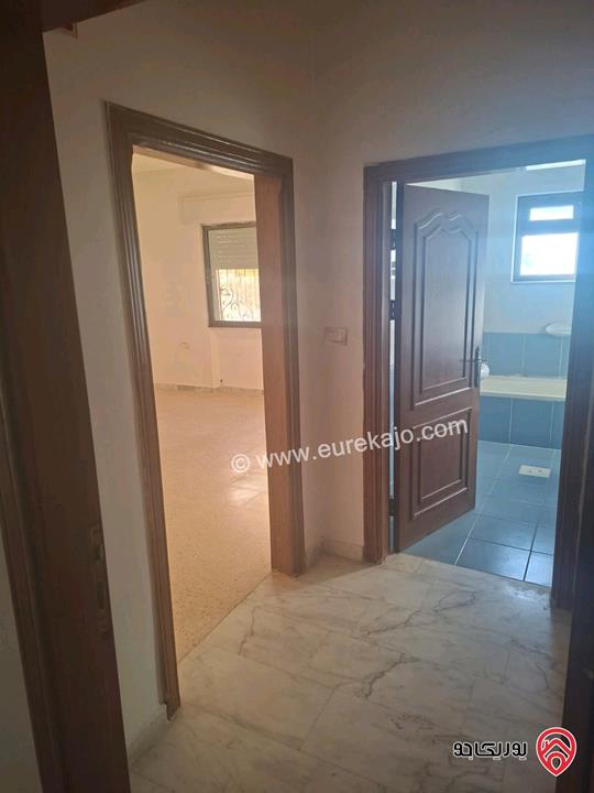 شقة ديلوكس طابق ارضي مساحة 170م مناسبة لعائلة صغيرة للايجار في جرش الجبل الاخضر