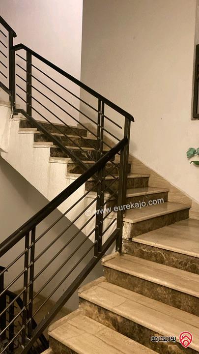 شقة شبه أرضية مساحة 129م للبيع مفروشة في عمان - خلدا