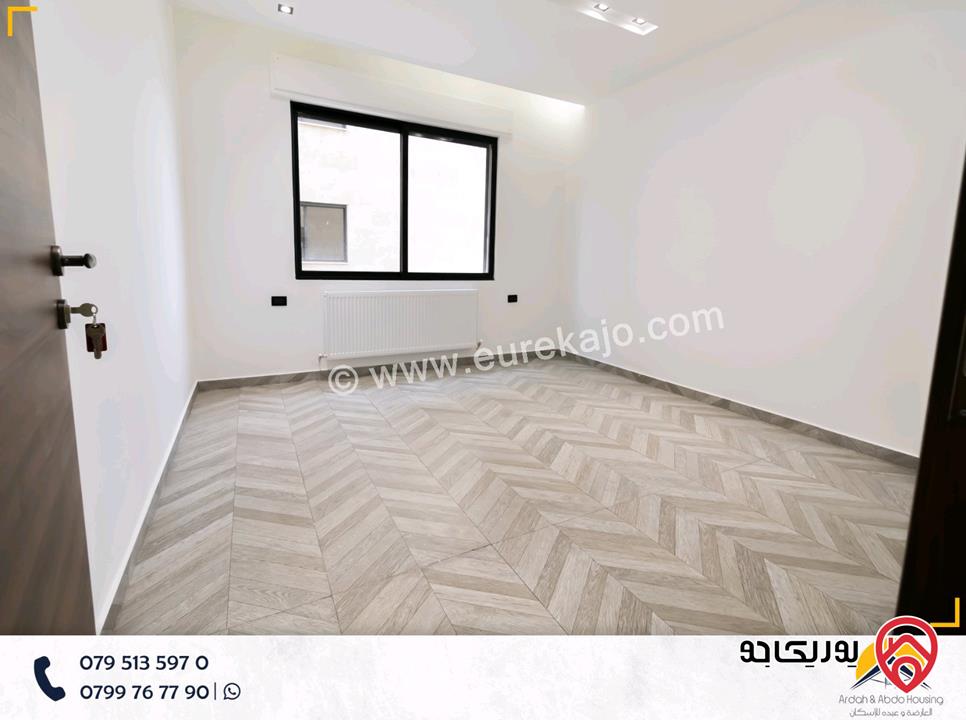 شقة شبه أرضي مساحة 177م مع ترس 50م للبيع في عمان - طريق المطار