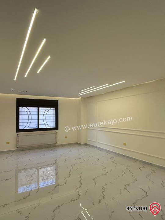 شقة جديدة أرضية مساحة 180م للبيع في عمان - البنيات 