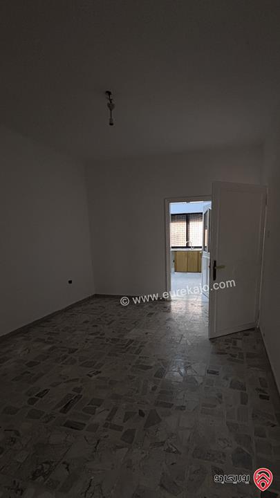 شقة طابق ثالث مساحة 125م للايجار في عمان - تلاع العلي