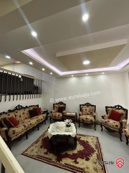 شقة طابق ارضي مساحة 270م للبيع في عمان - ابو نصير