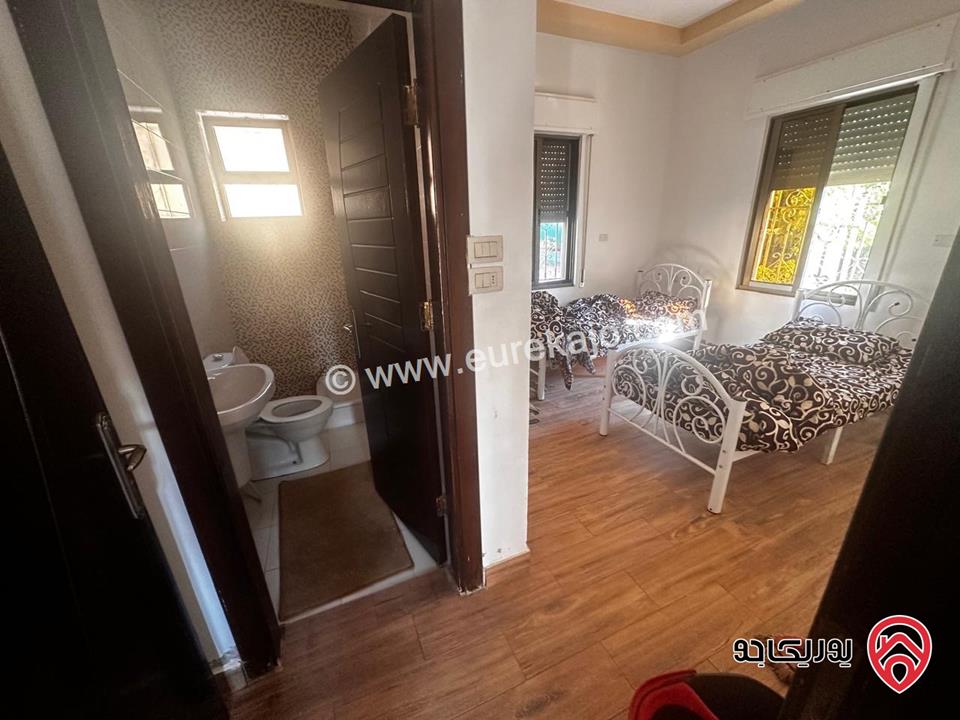 مزرعة فيها فيلا عدد 2 مساحة كل فيلا 300م على أرض 14 دونم للبيع في جرش