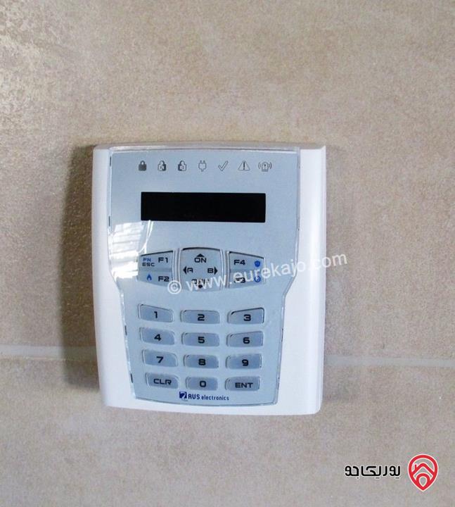 شقة طابق ثالث مساحة 180 متر للبيع في عمان - رجم عميش