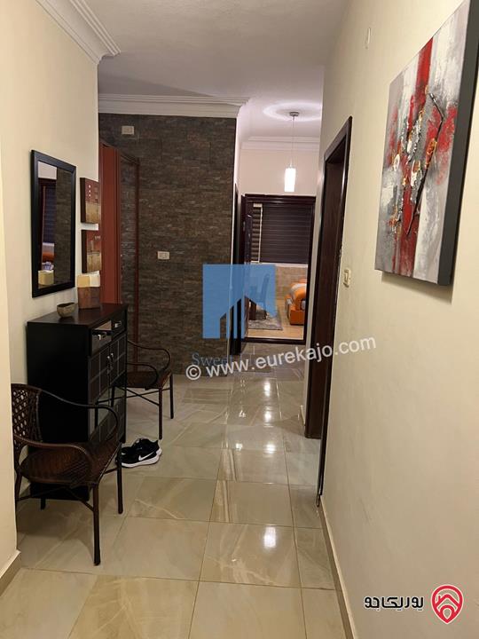 شقة مفروشة فاخرة للبيع في عمان - أم السماق قرب دوار النعيمات طابق ثالث 110م مع روف 110م تشطيب سوبر ديلوكس