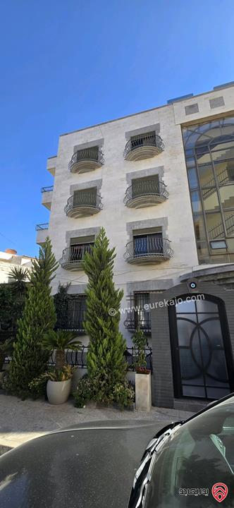 شقة مساحة 197م طابق ثاني للبيع في عمان - ام اذينة خلف سوق الذهب 