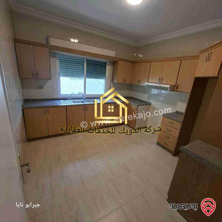 شقه فارغه طابق ثالث مساحة 185م للإيجار في عمان - خلدا 