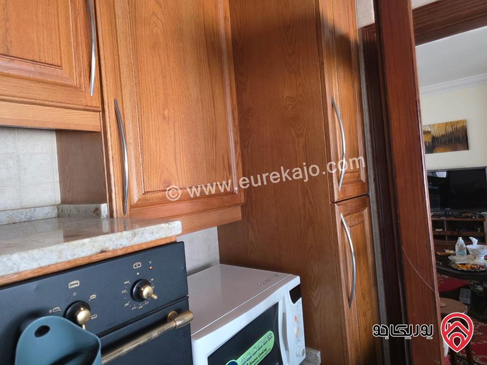 شقة طابق ثالث مساحة 180م للبيع في عمان - خلدا 