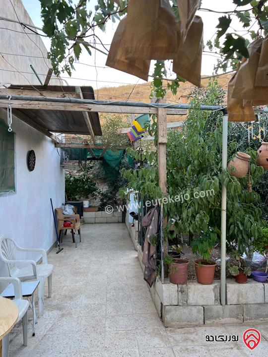 منزل مساحة 350م على أرض 500م للبيع في عمان - طبربور ابو عليا