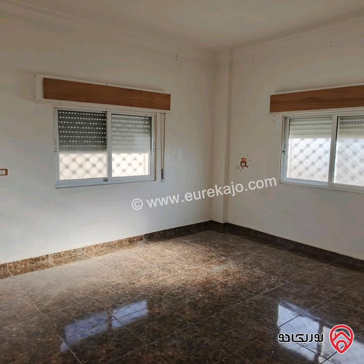 شقة طابق رابع مساحة 110م للبيع في الزرقاء - الهاشمية