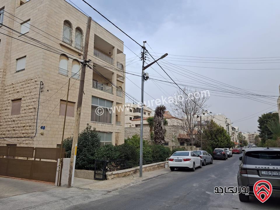 قطعة ارض مساحة 617م عليها بناء قديم للبيع في عمان - ام اذينة