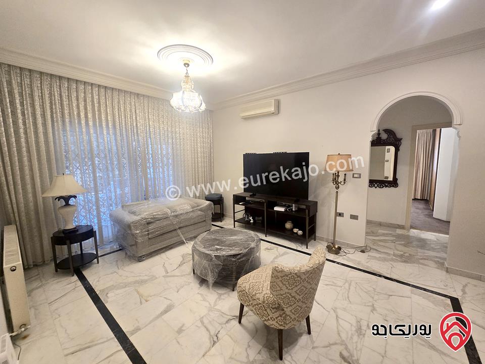 شقة مفروشة ارضية مساحة 210م مع حديقة 200م للإيجار في عمان - الرابية