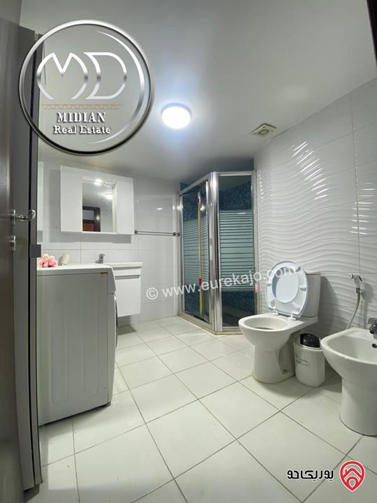 شقة ارضية مفروشة للبيع في عمان - ام اذينة مساحة 200م مع ترس و حديقة 150م تشطيبات سوبر ديلوكس بسعر مميز