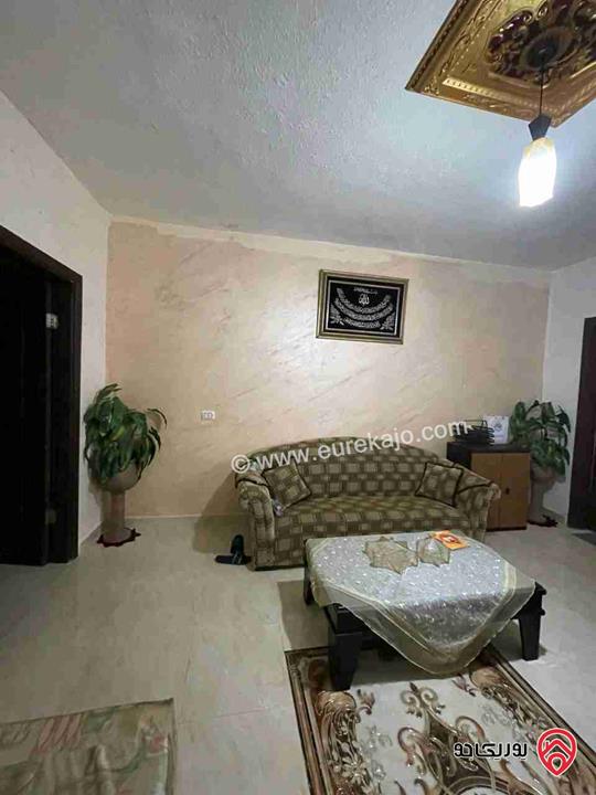 منزل طابقين مساحة 500م وأرض 1000م للبيع بسعر قابل للتفاوض في عمان - أم البساتين