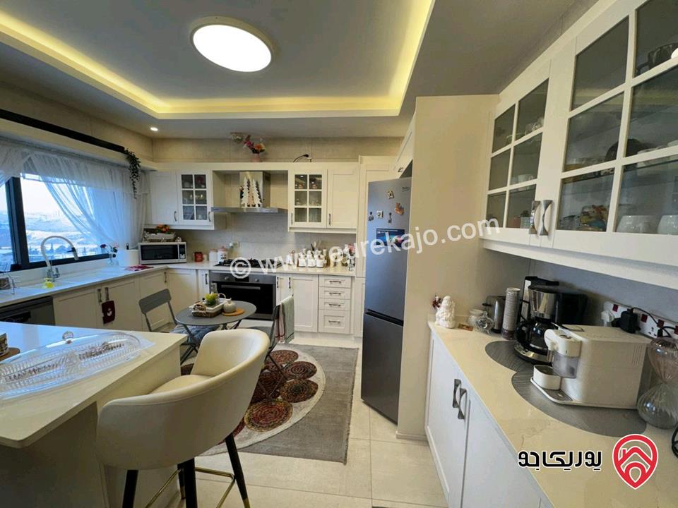 شقة فارغة مساحة 163م طابق اول للإيجار في عمان - طريق المطار 