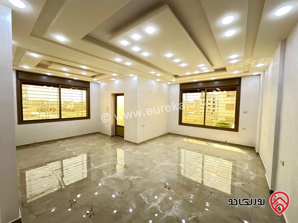 شقة مساحة 200م طابق أول للبيع في اربد - قرب حدائق الملك عبدالله