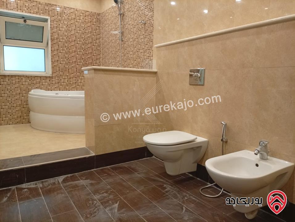 شقة فاخرة حديثة طابق ارضي معلق مساحة 388م للايجار في عمان - دير غبار