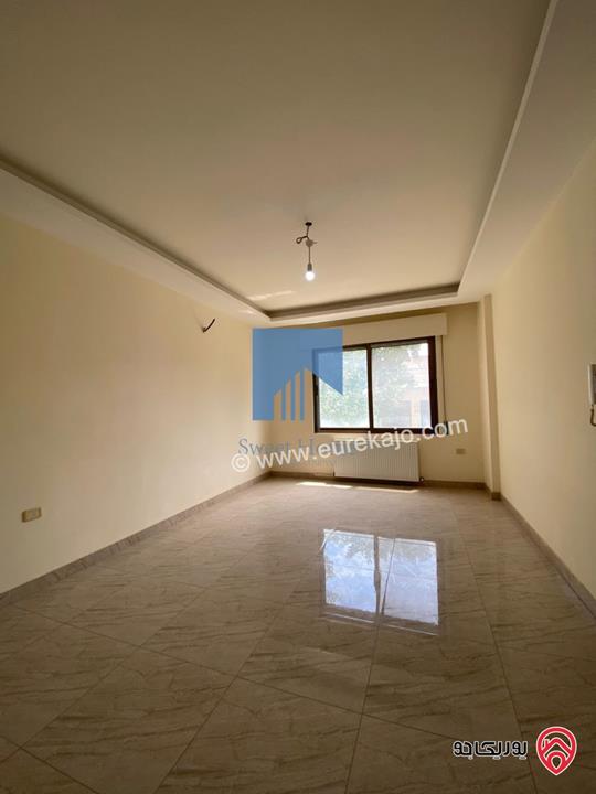 شقة طابق اول 180م تشطيب سوبر ديلوكس للبيع في عمان - الرابية