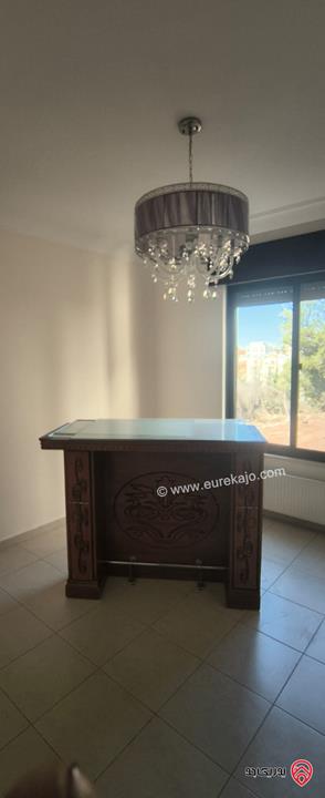 شقة مساحة 218م طابق ثاني للبيع في عمان - خلدا 