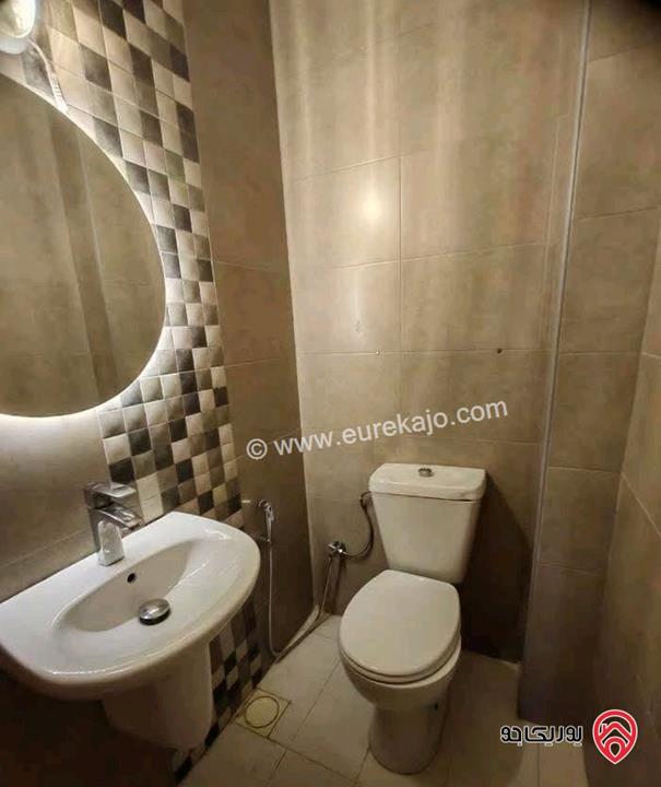 شقة فارغة مساحة 130م طابق ثالث للايجار في عمان - خلدا