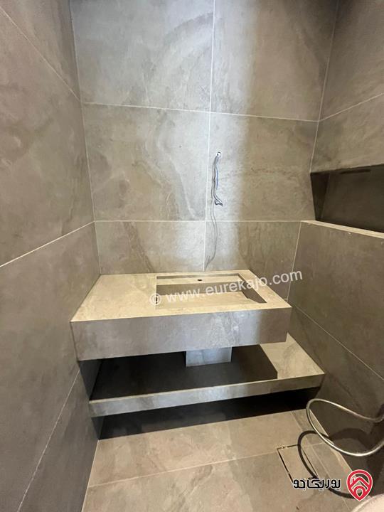 فيلا مساحة الارض 500م مساحة البناء 700م للبيع في عمان - دابوق