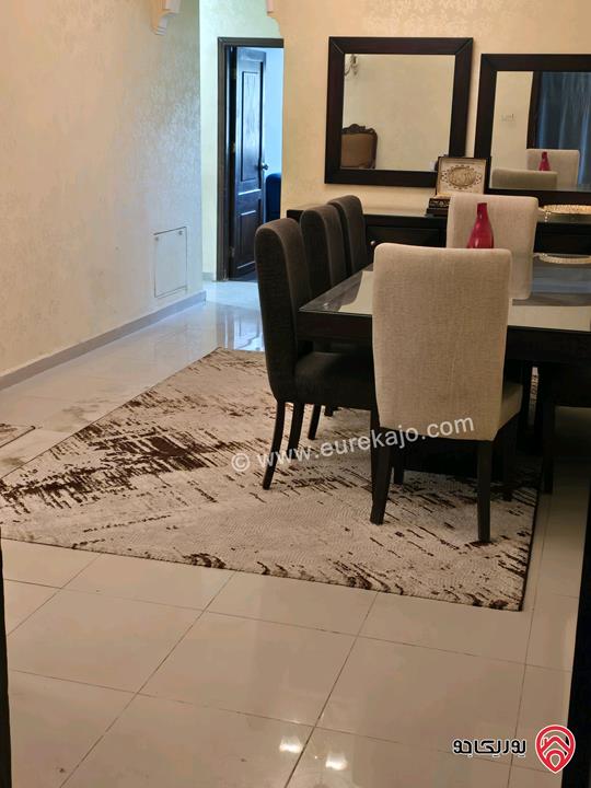 شقة مساحة 110م طابق أول للبيع مفروشة في عمان - الجبيهة