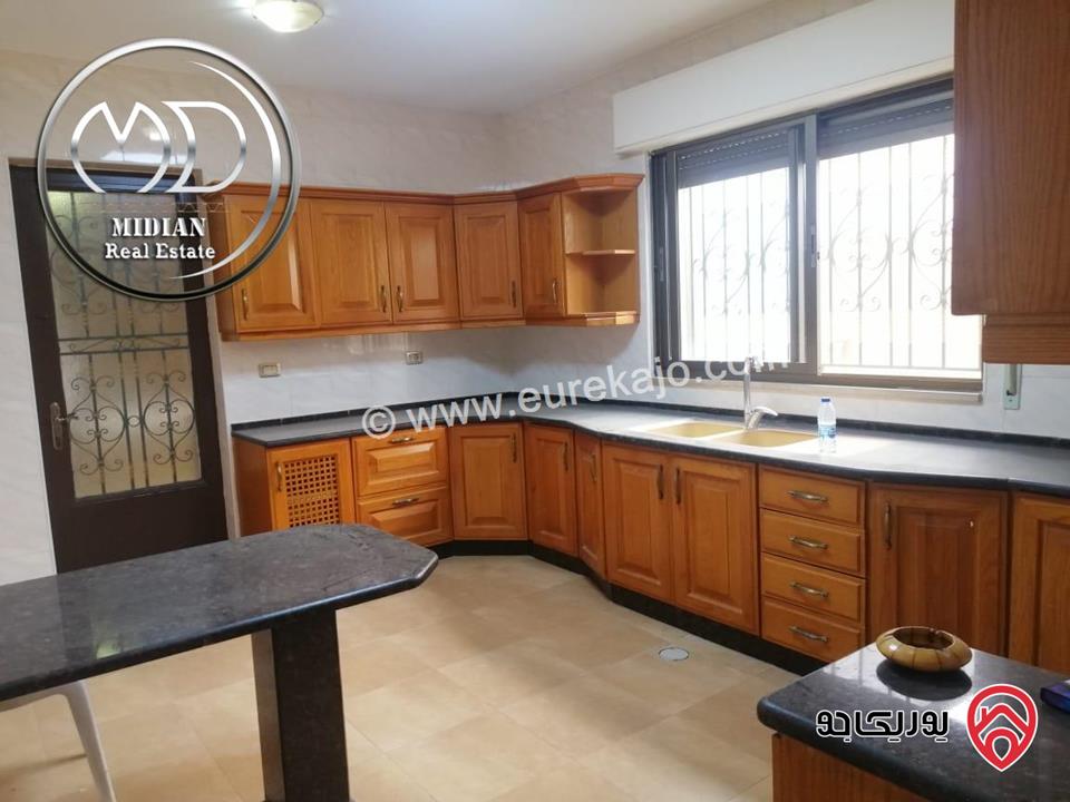 شقة ارضية فارغة للايجار في عمان - الصويفية مساحة 200م مع ترس و حديقة 150م سوبر ديلوكس بسعر مميز