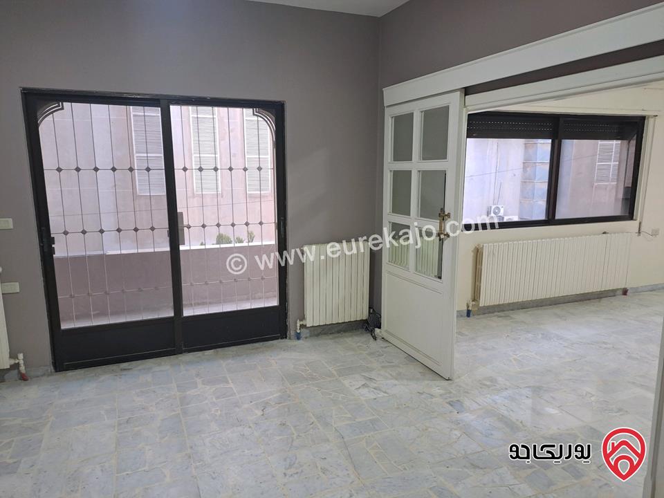 شقة طابق أول مساحة 202م للايجار في عمان - الصويفية