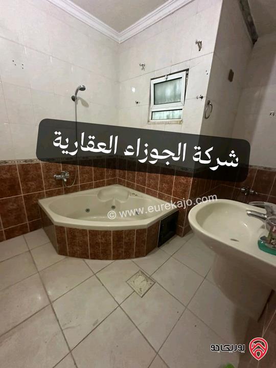 شقة فارغة مساحة 200م طابق ثالث للايجار في عمان - منطقة الرابية 