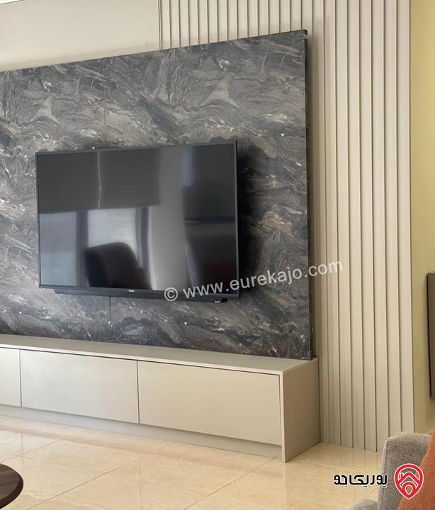 شقة طابق ثالث مساحة 117م مع تراس 88م مفروشة للايجار في عمان - عبدون