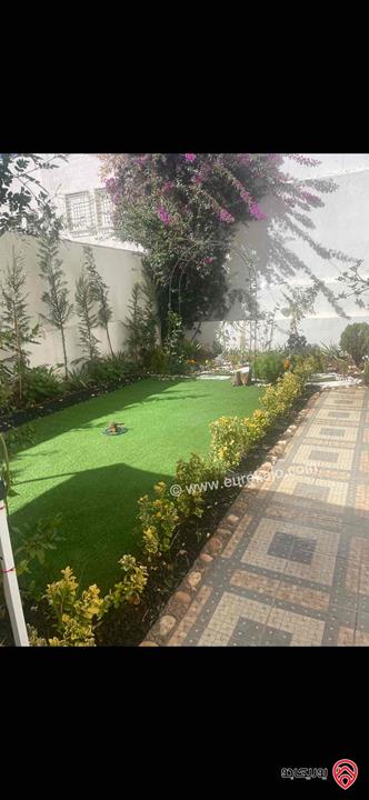 شقة دوبلكس طابق أرضي وشبه ارضي مساحة 310م داخلي و 300م خارجي للبيع في عمان - أم أذينة من المالك