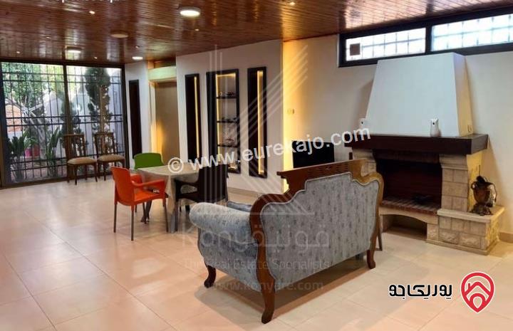 شقة فاخرة شبه ارضي مساحة 300م للبيع في عمان - ام السماق