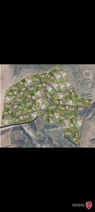 قطعة أرض زراعي مطلة تصلح مزرعة مساحة 3 دونم و 610م للبيع في جرش - الكفير