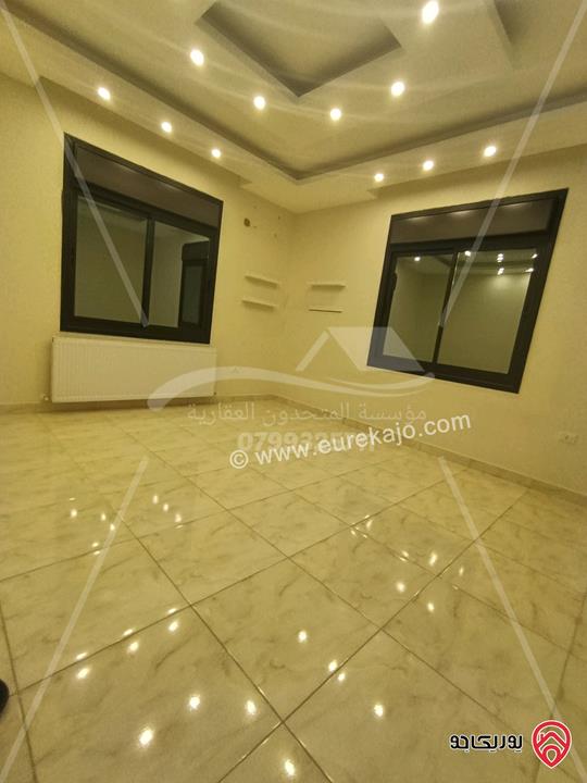 شقة فارغة طابق ثاني مساحة 175م للايجار في عمان - خلدا