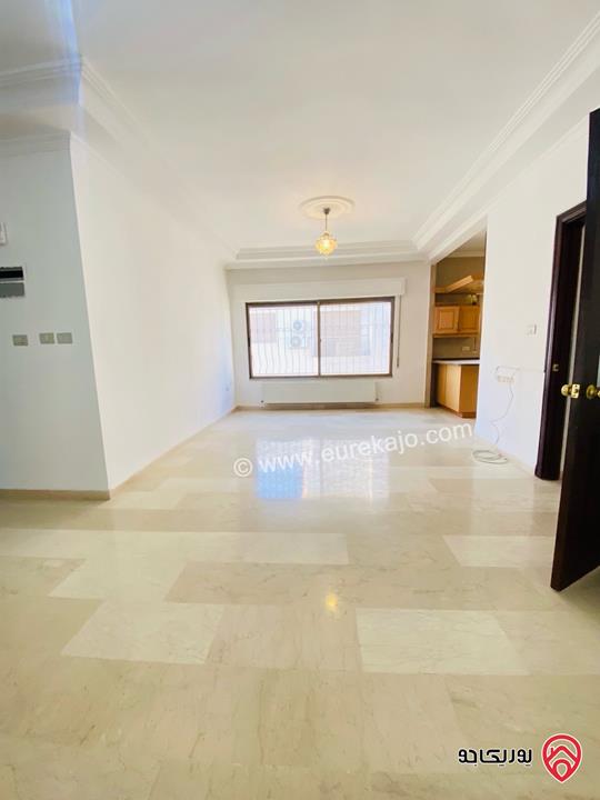 شقة مساحة 185م طابق ثالث للبيع في عمان - خلدا بالقرب من مسجد الهمشري ومدارس المعارف 