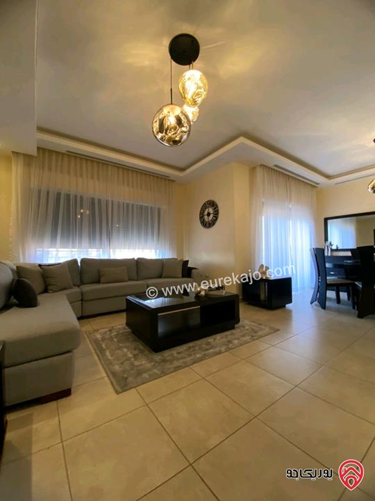 شقة مفروشة فاخرة مساحة 110م طابق ثالث للإيجار في عمان - دير غبار