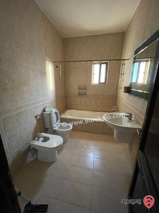 روف طابقينمساحة 233م داخلي و 127م خارجي للبيع في عمان - الجاردنز