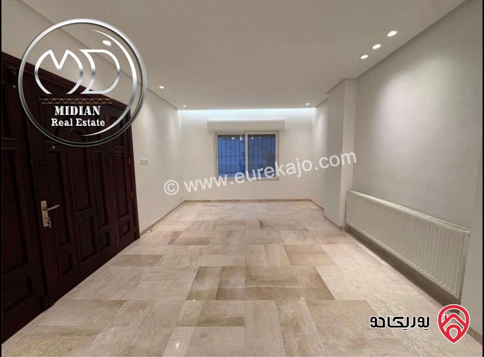 شقة أرضية فاخرة للايجار في عمان - دير غبار مساحة 300م مع تراسات و حدائق 350م تصلح للأجانب والهيئات الدوبلوماسية 