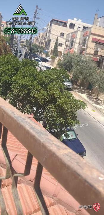 بيت مستقل مساحة 300م على أرض 415 م للبيع في الزرقاء – جبل طارق