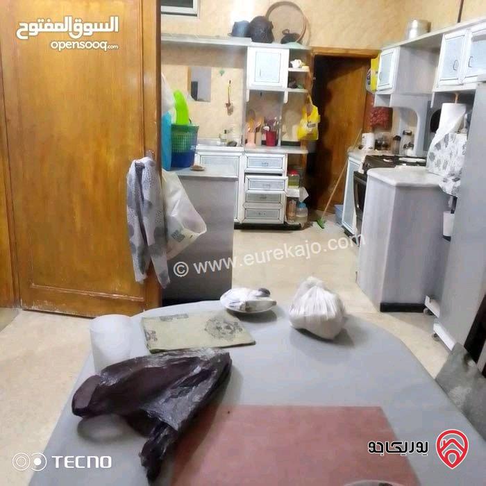 بموقع مميز جدا وسعر مناسب شقة طابق رابع مساحة 160م للبيع في اربد - ايدون 