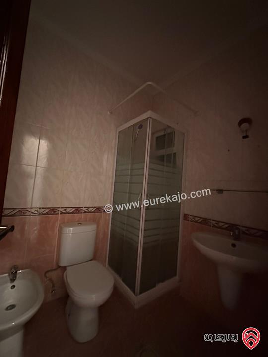 شقة طابق ثاني مساحة 220م للايجار في عمان - خلدا