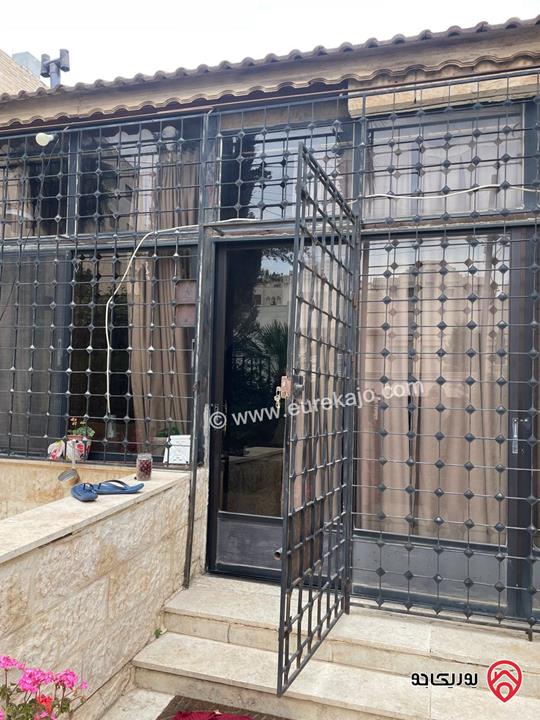 فيلا طابقين على ارض 998م للبيع في عمان - طبربور  